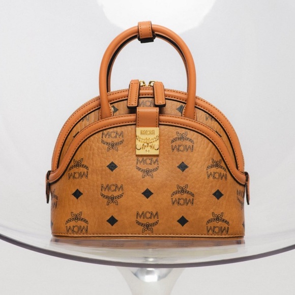 RARE! NWT MCM TRACY TOTE IN COGNAC VISETOS NEW WITH TAGS RETAIL $930 - Picture 1 of 12